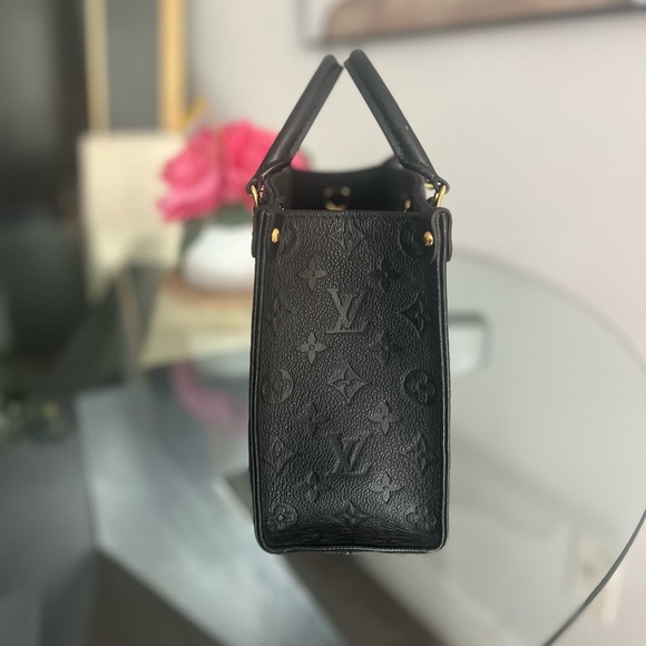 Louis Vuitton purse - Picture 7 of 8